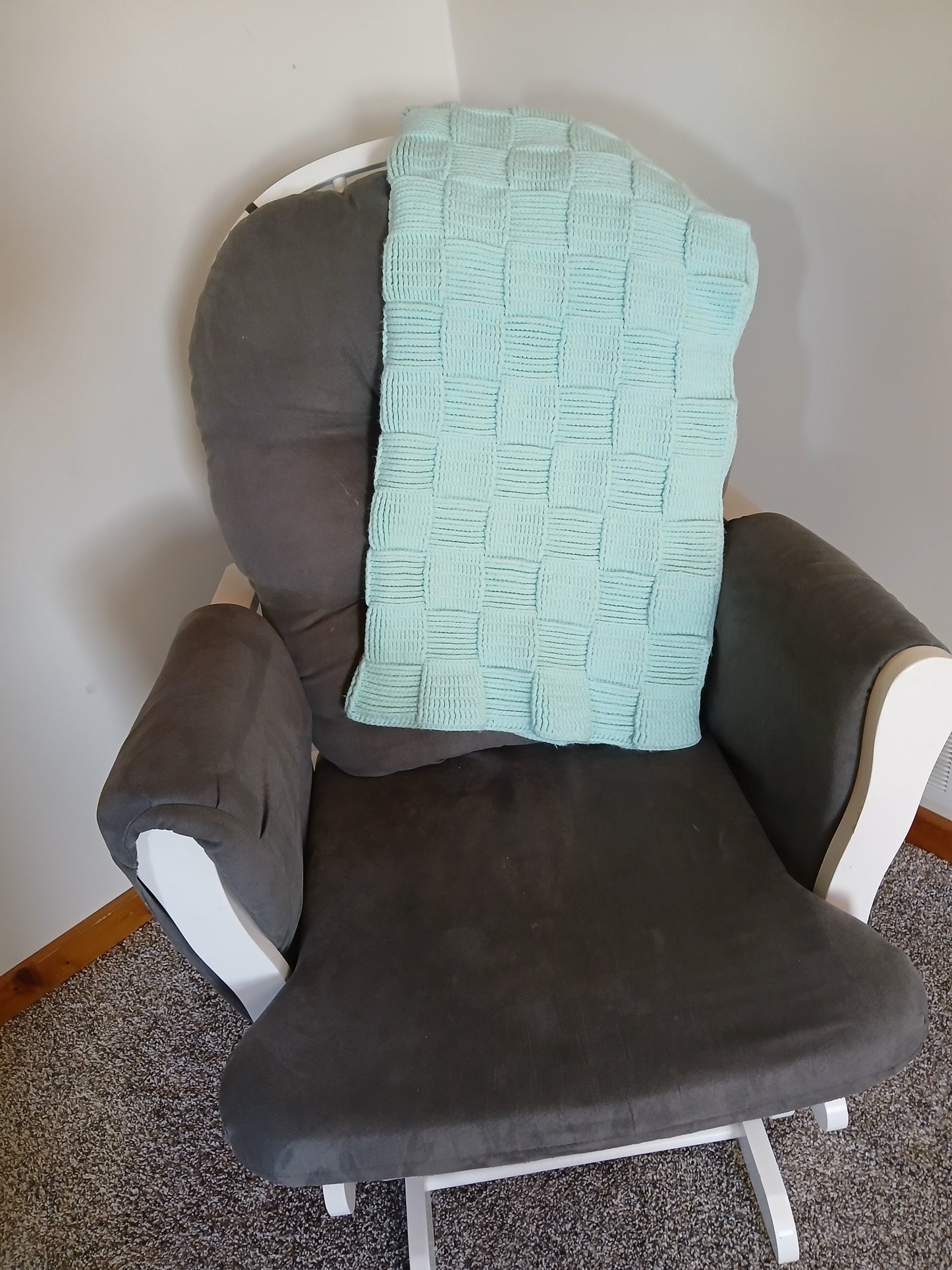 Hand-Crocheted Mint Baby Blanket | Soft & Cozy